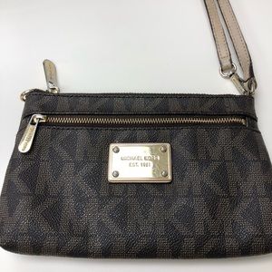 Michael Kors Medium Wristlet